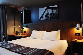 Village London Watford Hotel
