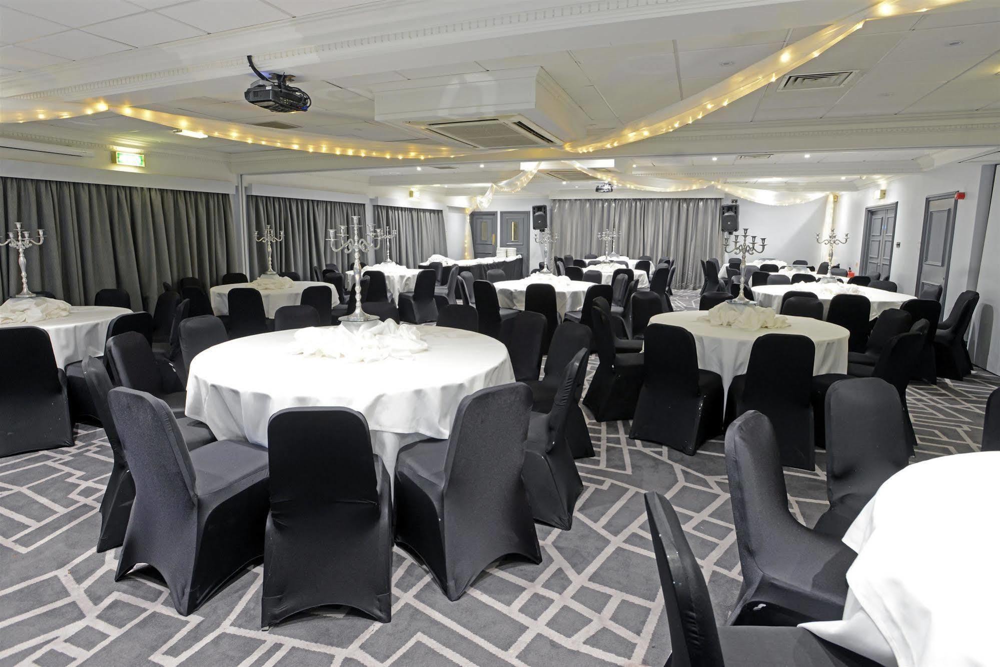 Hotel Village London Watford Elstree